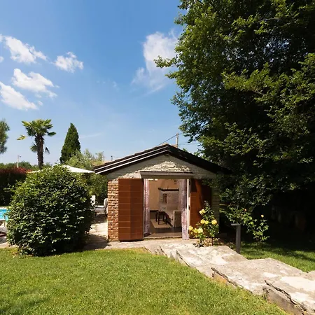 Villa Fairy Garden